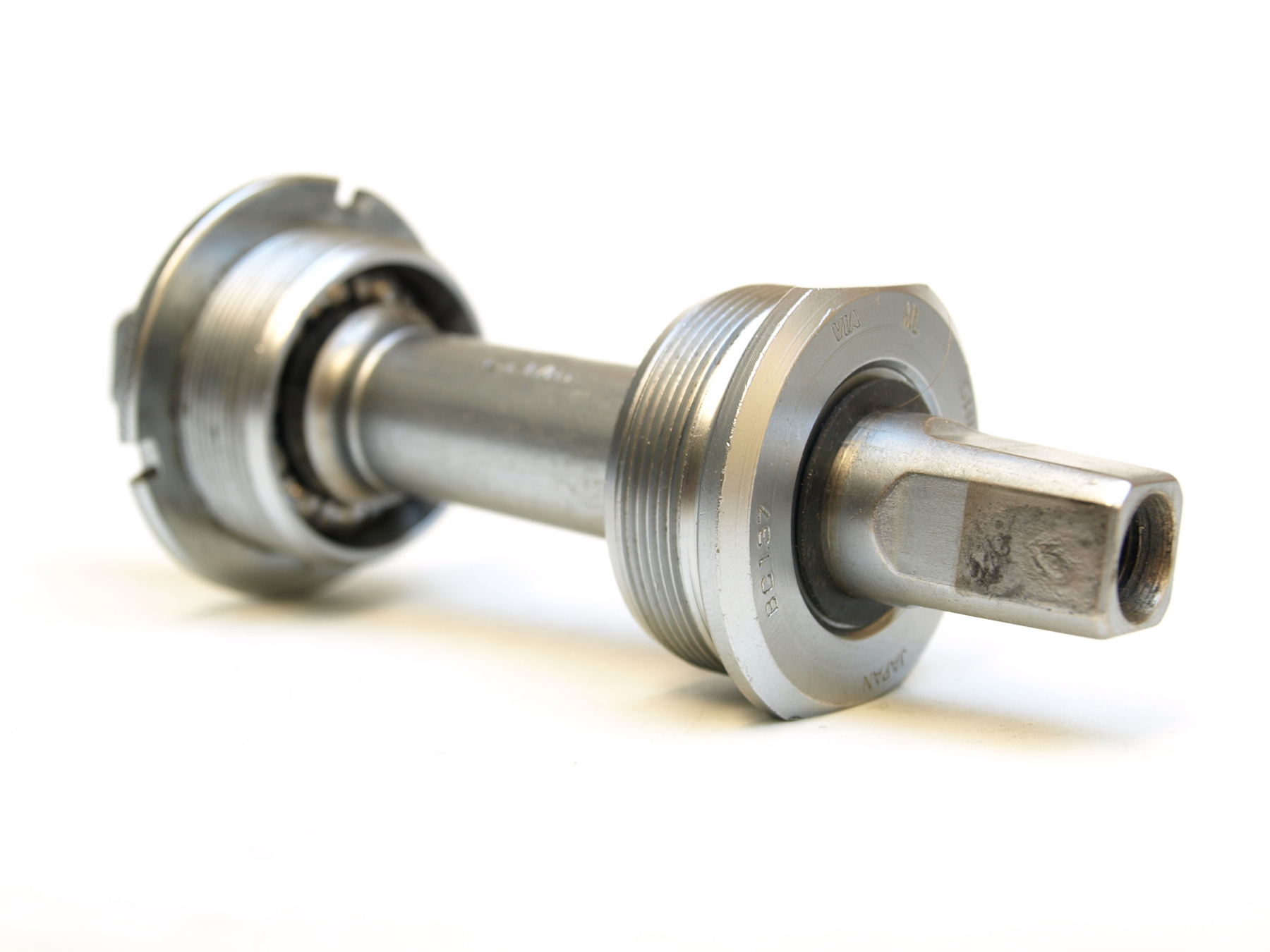 shimano 600 bottom bracket